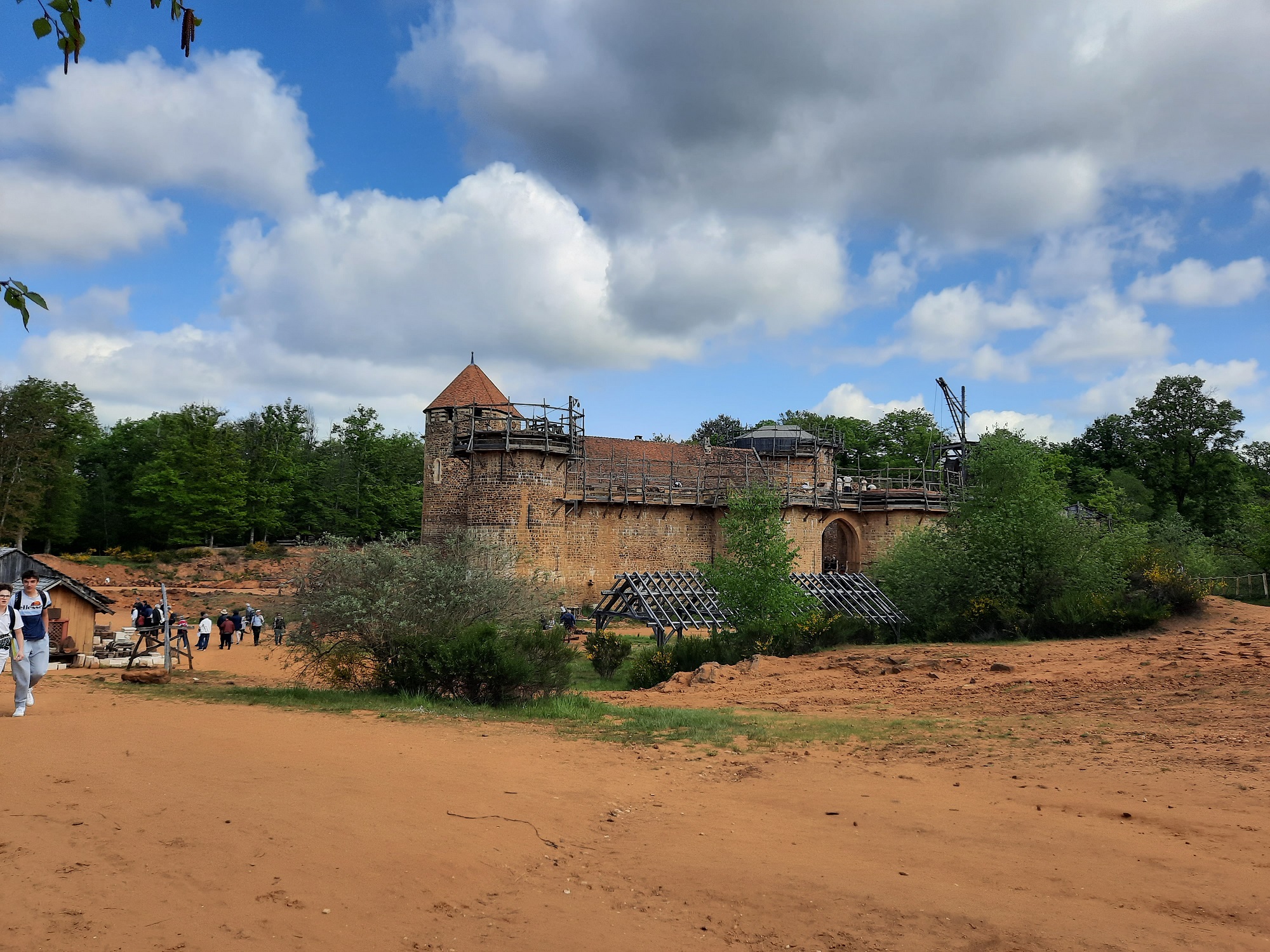 A Guédelon, ils bâtissent un château fort